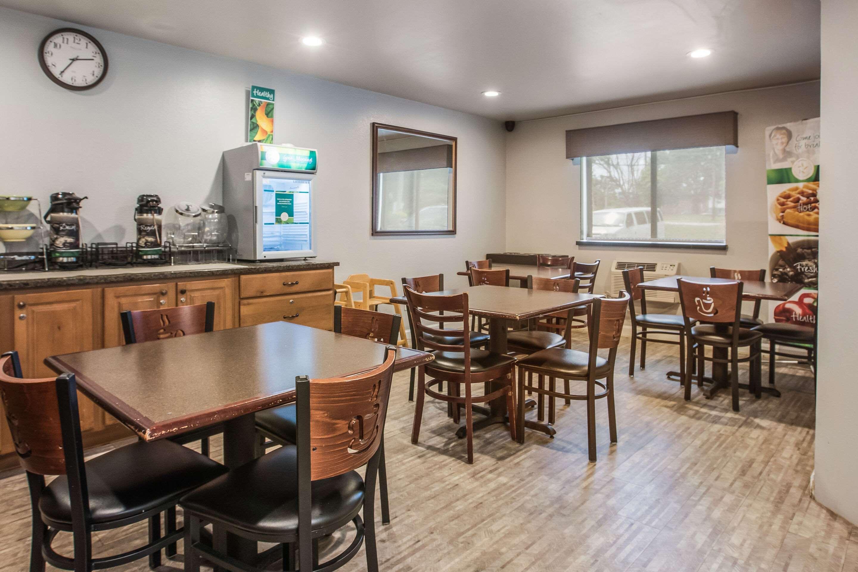 Quality Inn Atlanta Airport-Central College Park Exterior photo